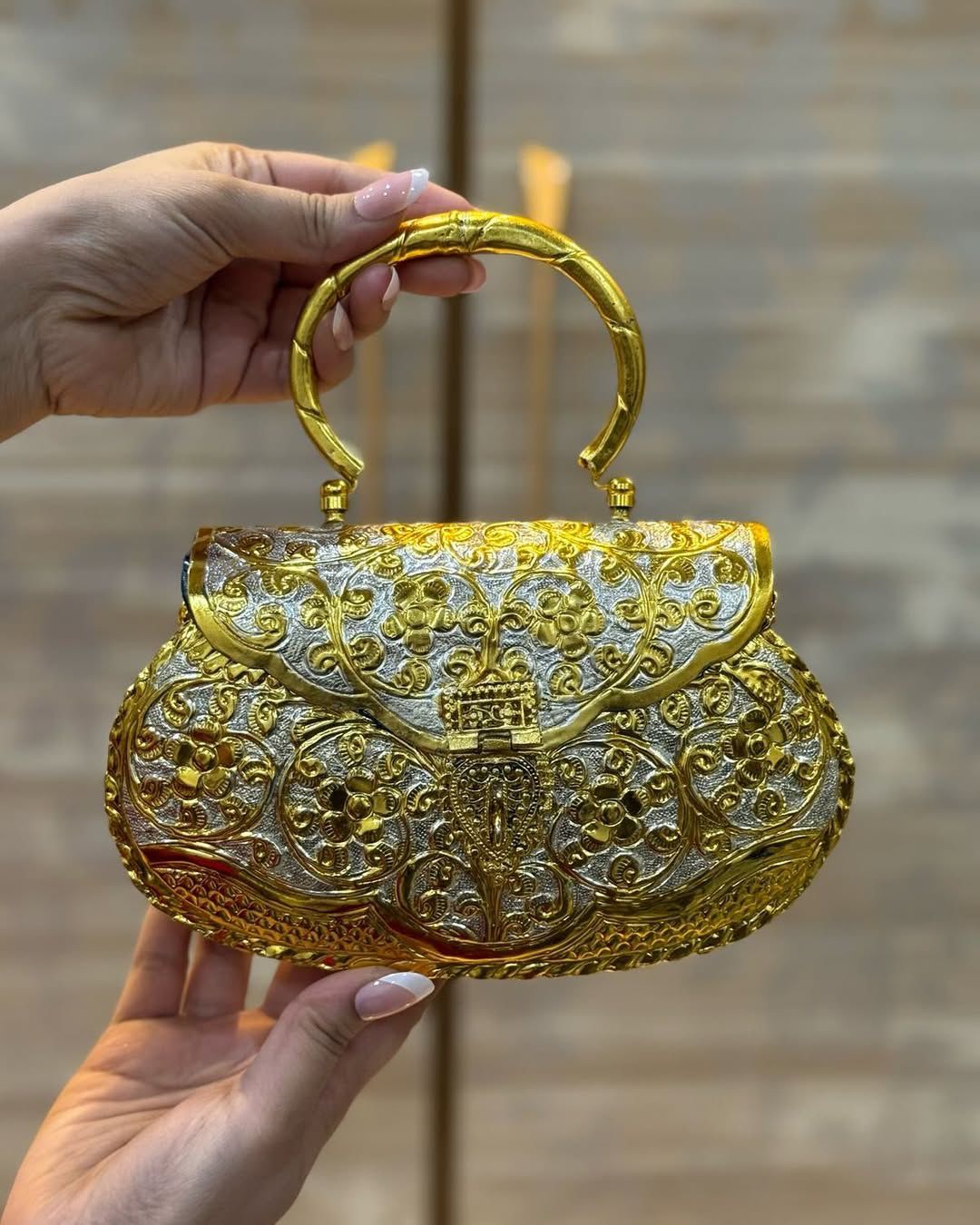 Elara Gold Royale - Bag